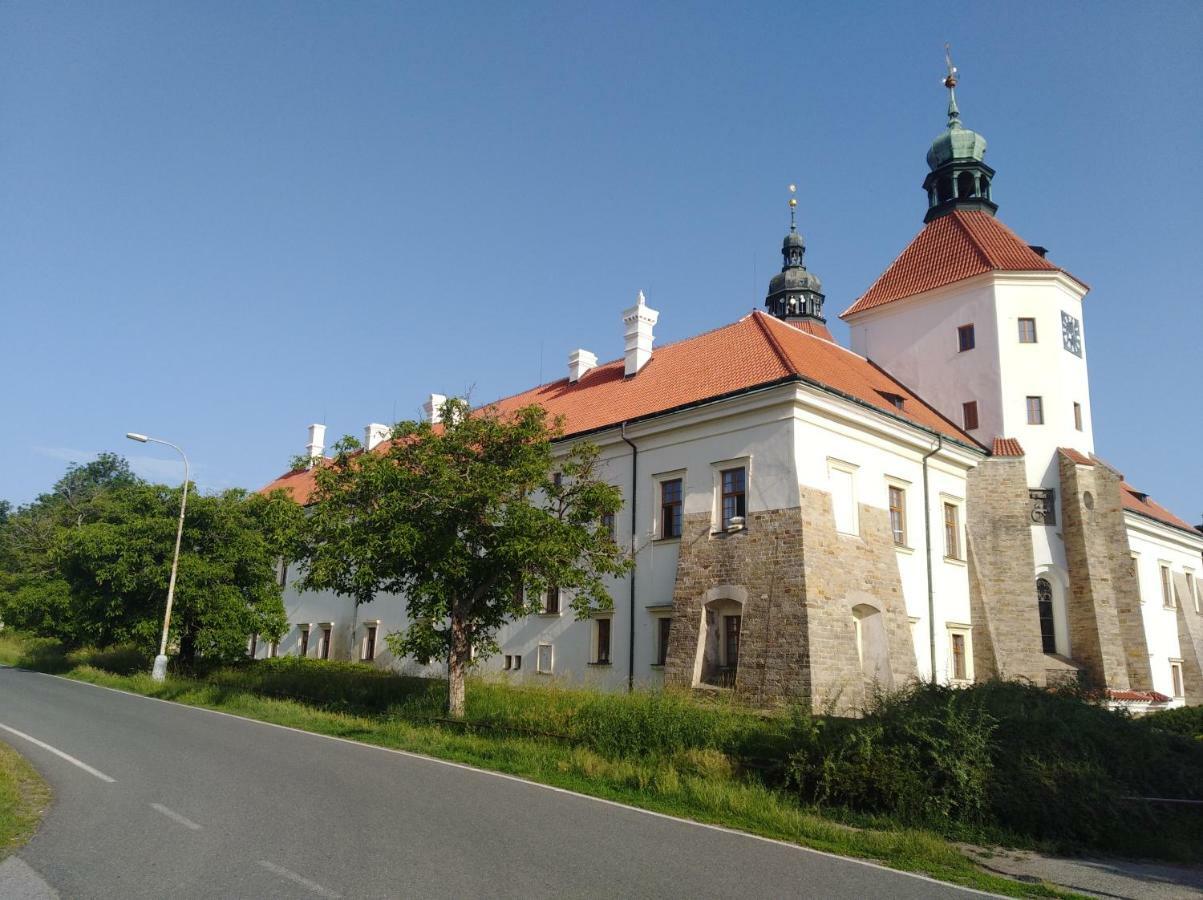 Gemuetliche Unterkunft Bei Prag Smecno Zewnętrze zdjęcie